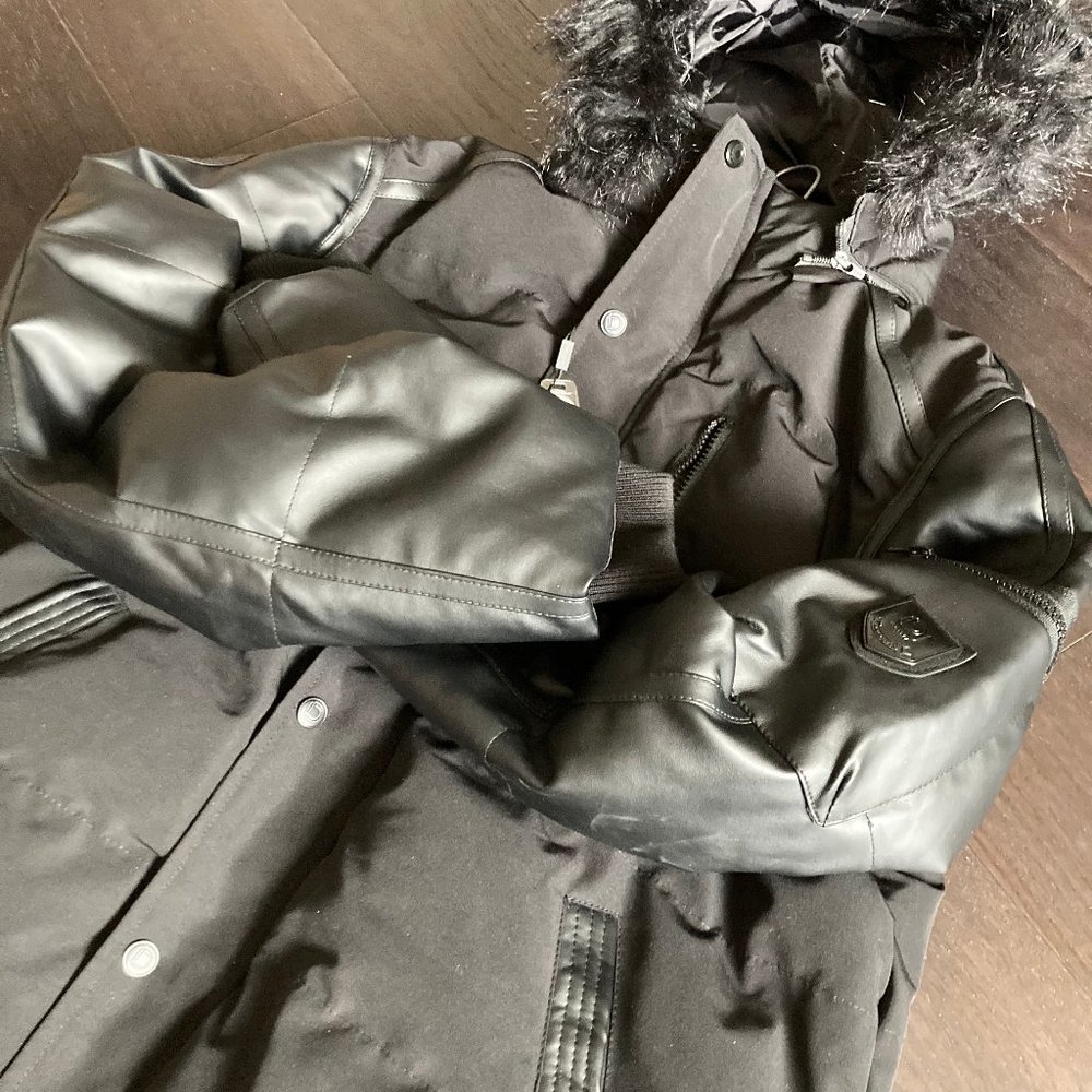 Denium District: Hood Jacket, Soft Leatherlike Sleeves & Faux Fur Trim - black - Picture 7 of 13